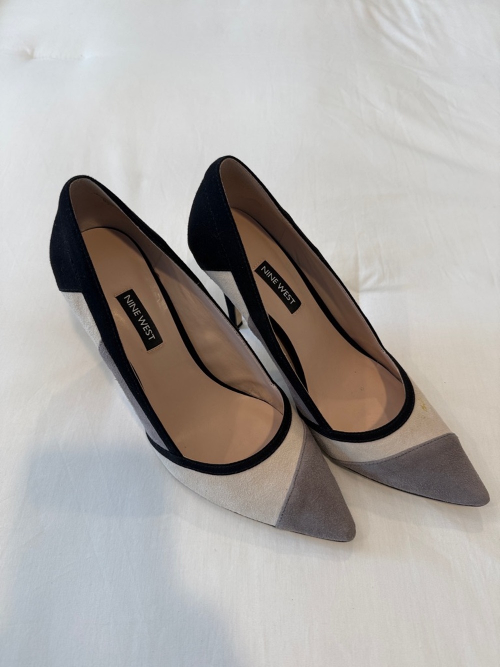 Nine West Two-Tone Gray, Black and Cream Pointed Toe Pumps